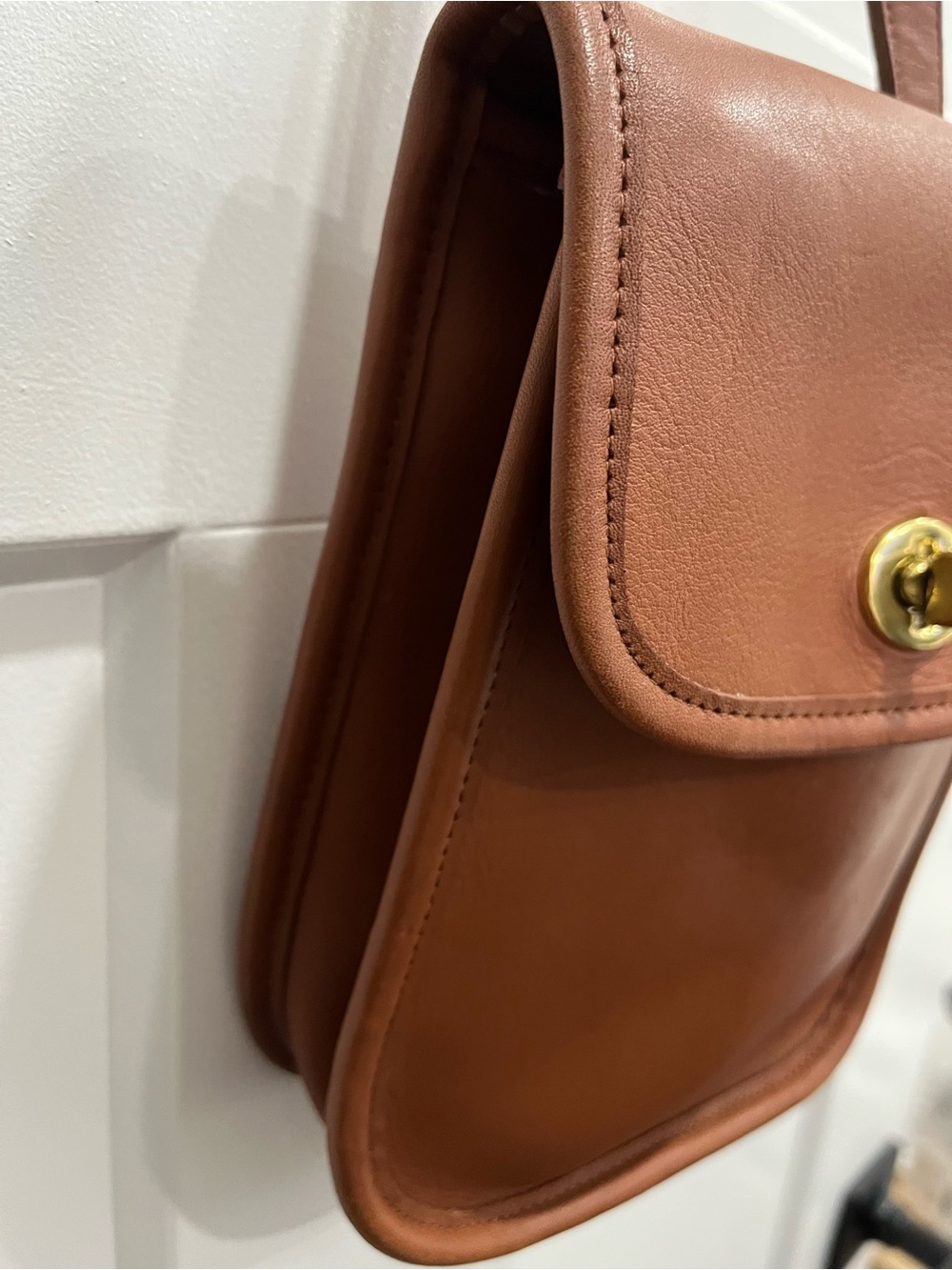 Coach Vintage Leather Scooter side pack in  Brown - Picture 5 of 10